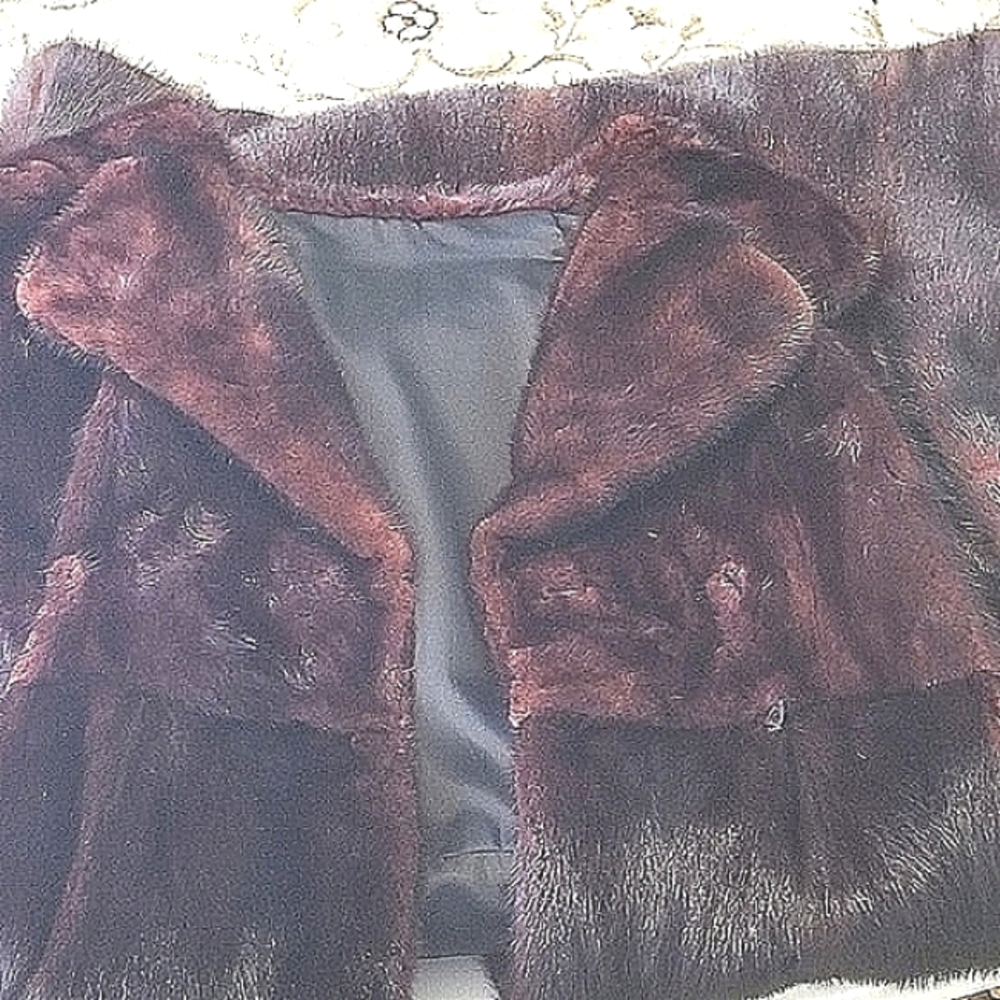 FULL LENGTH FUR COAT VINTAGE - Picture 2 of 9